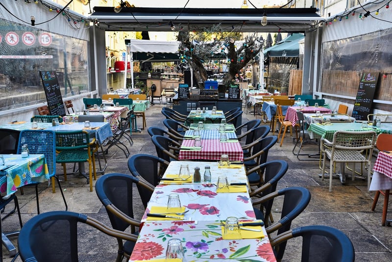 Al Fresco